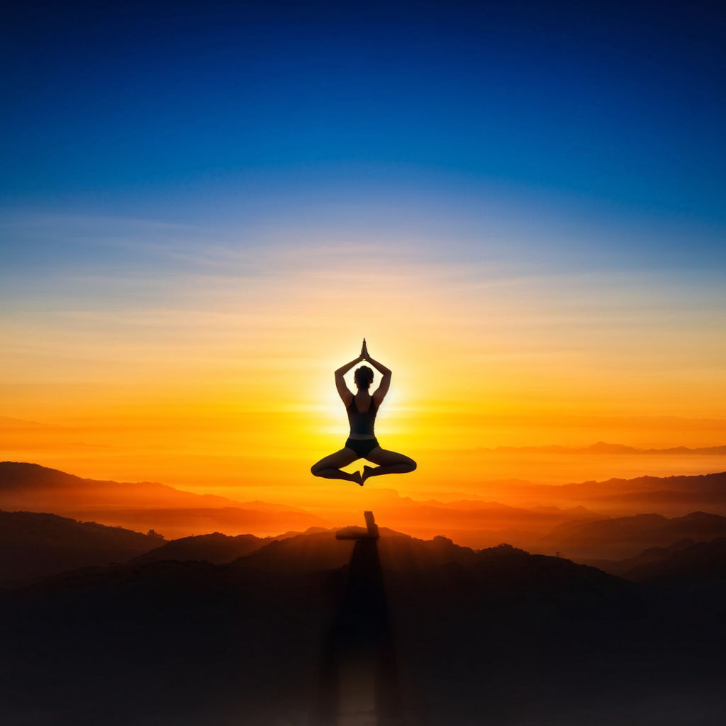 El yoga es una herramienta poderosa para transformar nuestra energía. A través de la práctica regular, podemos equilibrar nuestros chakras y mejorar nuestra aura